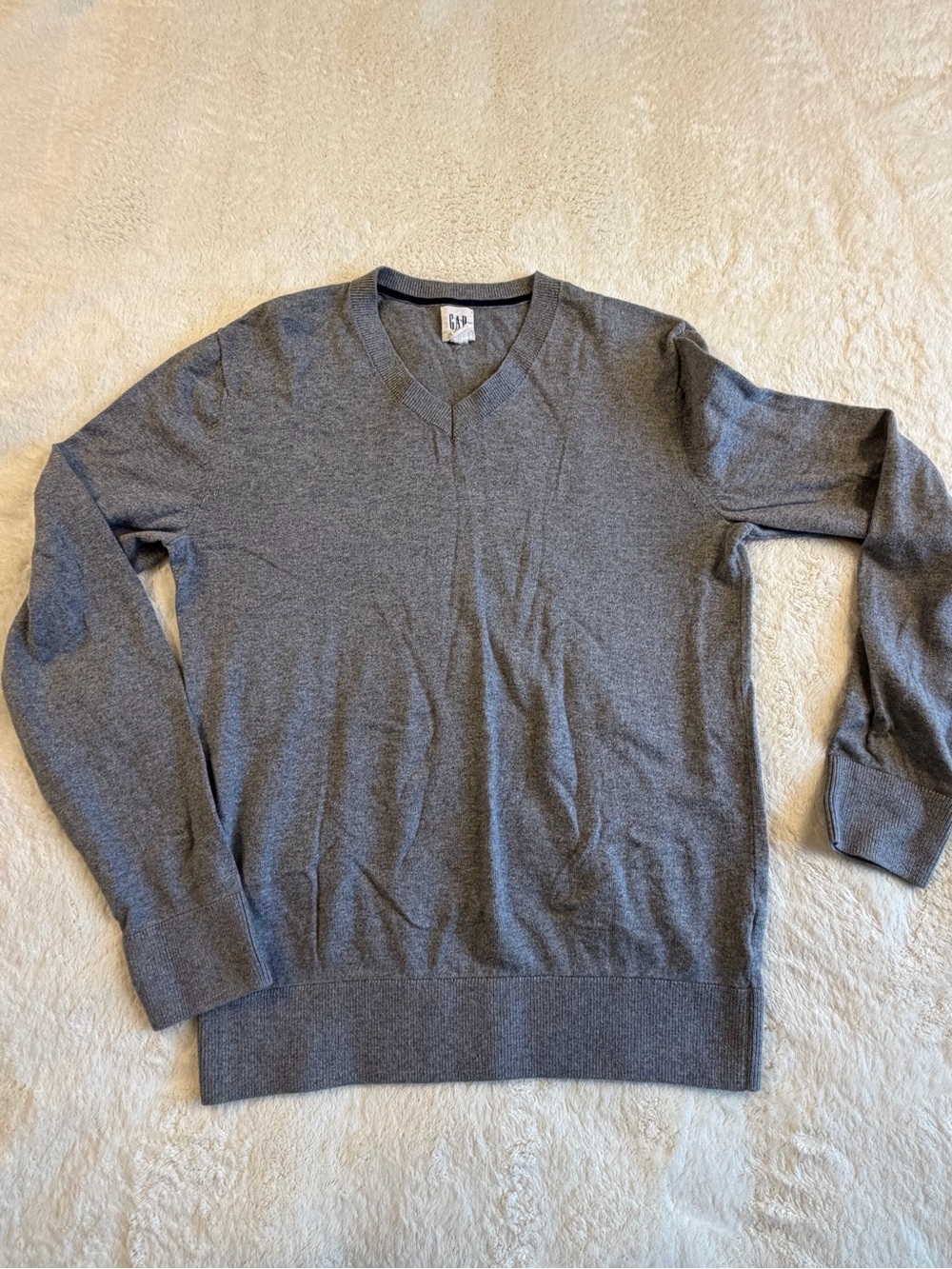 GAP Men's Heather Gray V-Neck Sweater